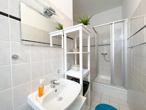 Modern Ground-Floor Studio in Leipzig Plagwitz - Gallery - 9