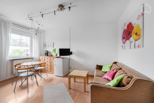 warm & bright - all incl. + free parking, busstop at our doorstep