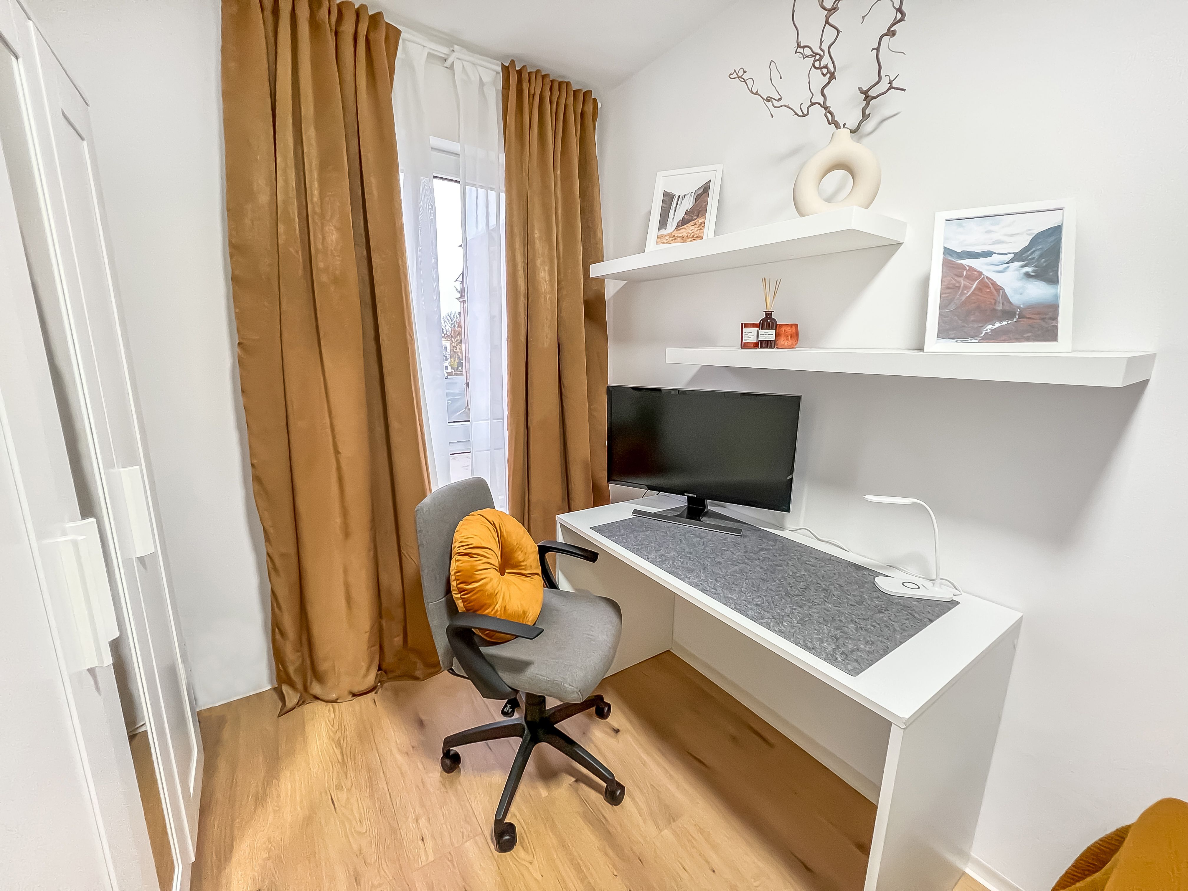 Modern Studio Apartment In Stein/Nuremberg - Workspace, Kitchen, WLAN, Fully Equipped, SELF-CHECKIN, - 2
