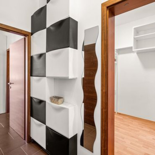 Spacious, very quiet 3 room apartment in an old building