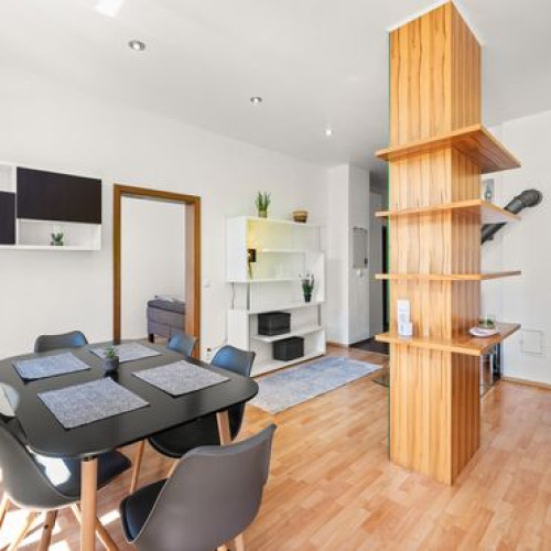 Spacious, very quiet 3 room apartment in an old building