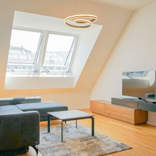 2 BR Apartment with Balcony in Vienna