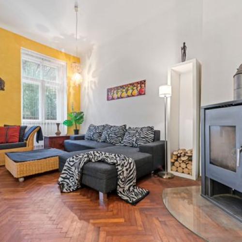 Vintage apartment with 2 bedrooms + garden, near Schönbrunn