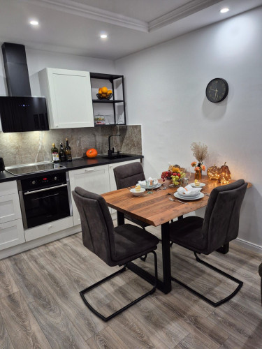 With Swimming Pool and Sauna in the Heart of the City | Underground Parking Included - Gallery - 35