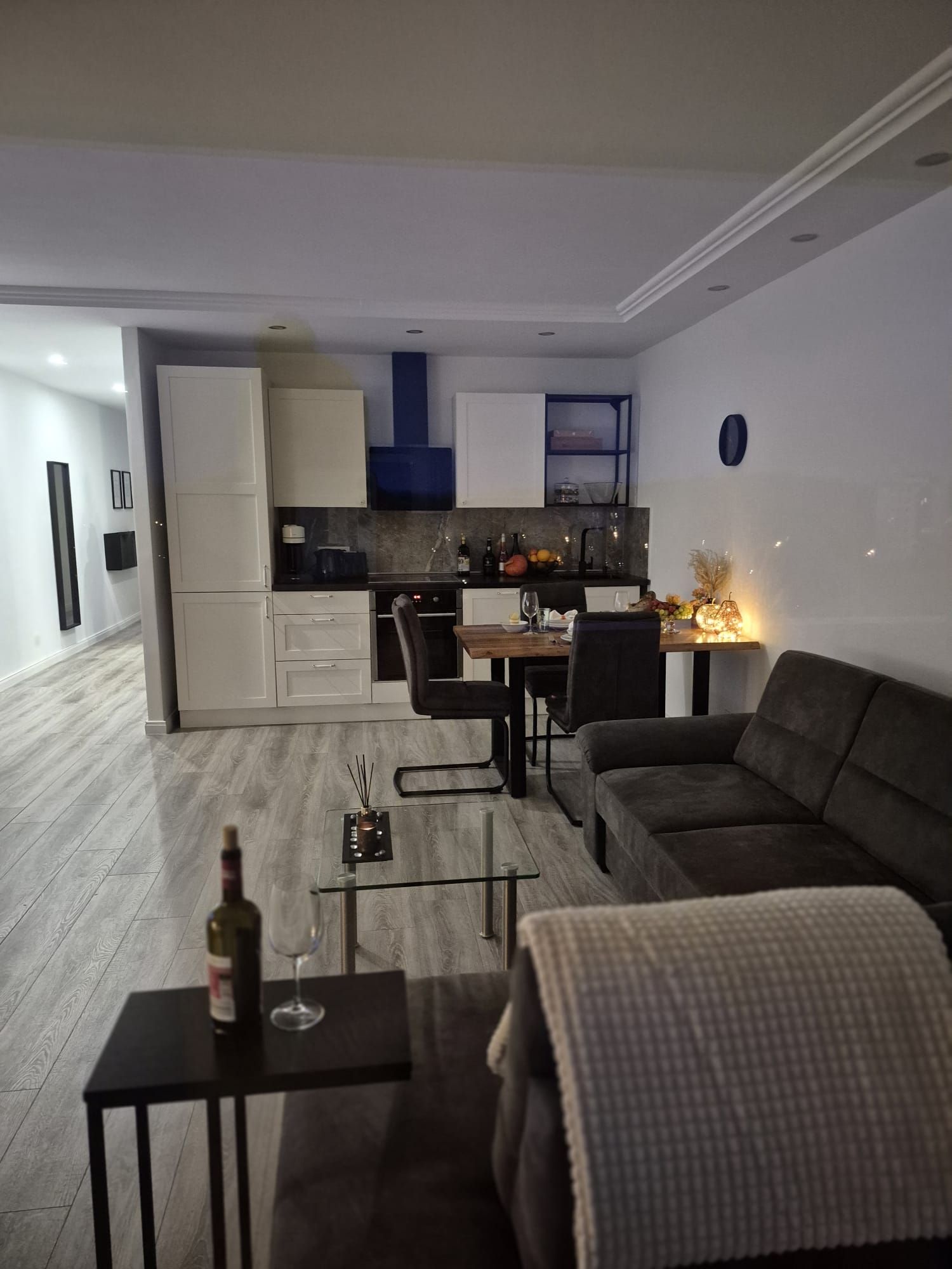 With Swimming Pool And Sauna In The Heart Of The City | Underground Parking Included - 34