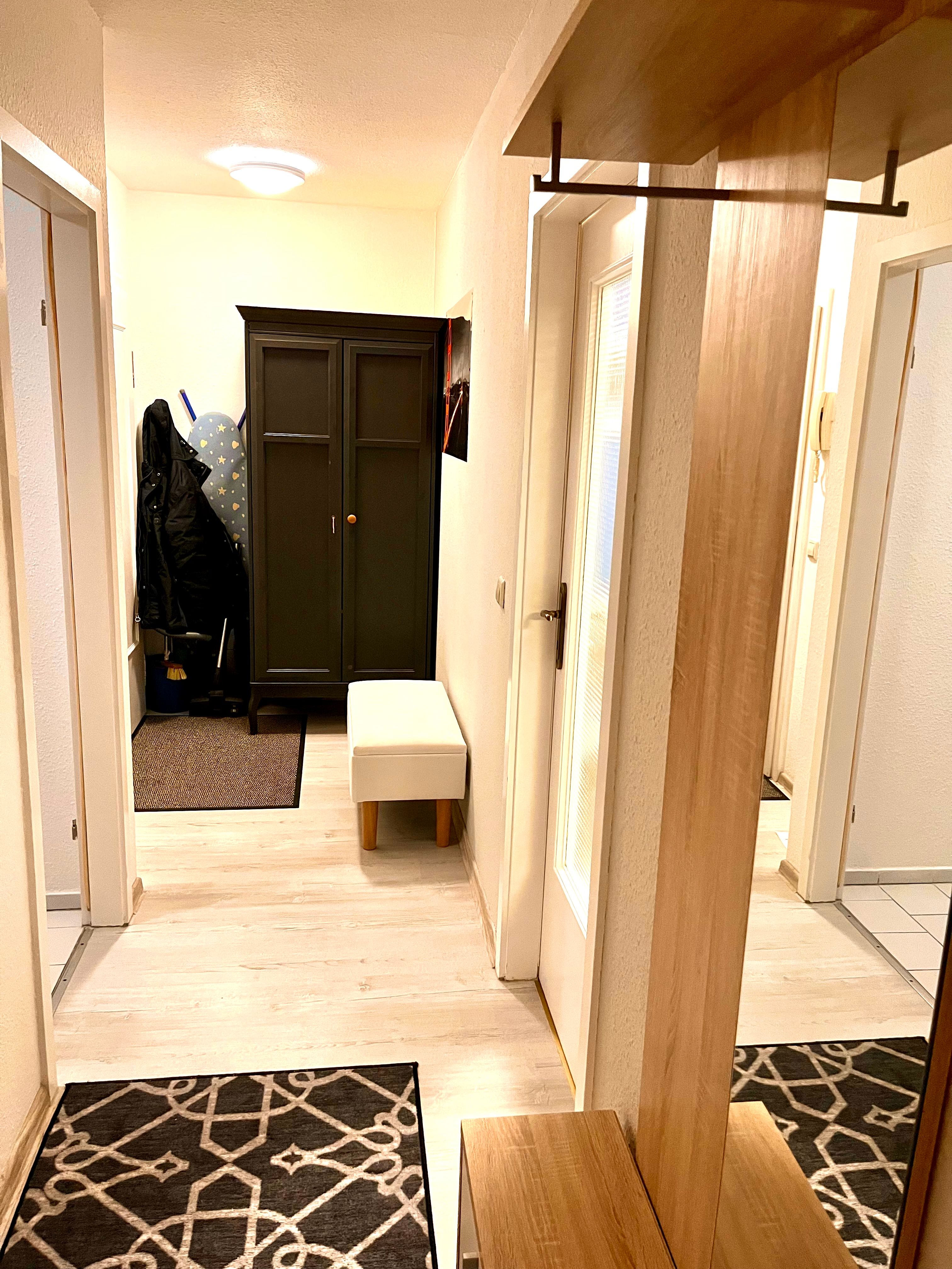 Fantastic 2 Room Apartment, Very Central, With Terrace + Balcony, Newly Renovated. - 9