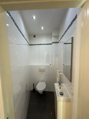 HyggeStay | central | 2x double bed | workspace | highspeed WiFi | charming & modern - Gallery - 12