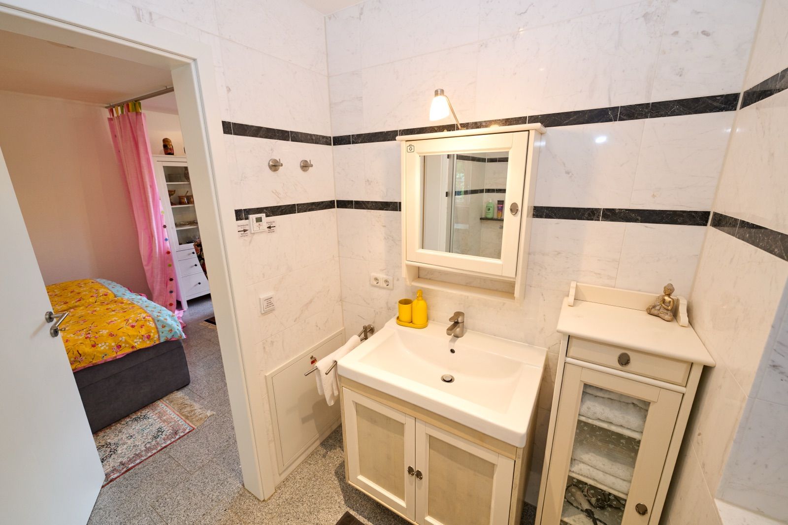  Luxus Studio In Trier, 10 Min Zur Porta Nigra, Inkl Parkplatz  -  Luxus Studio in Trier, 10 Min zur Porta Nigra, inkl Parkplatz  - Gallery -  9