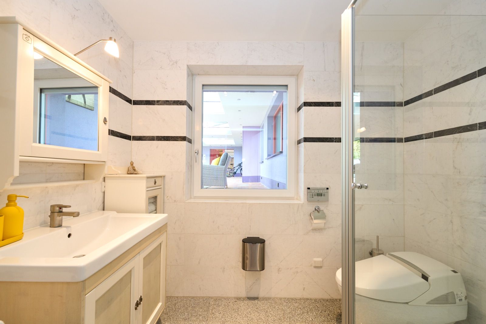  Luxus Studio In Trier, 10 Min Zur Porta Nigra, Inkl Parkplatz  -  Luxus Studio in Trier, 10 Min zur Porta Nigra, inkl Parkplatz  - Gallery -  11