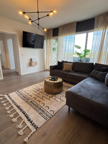 SuperSuite Boho-Apartment Balcony  - Gallery -  5