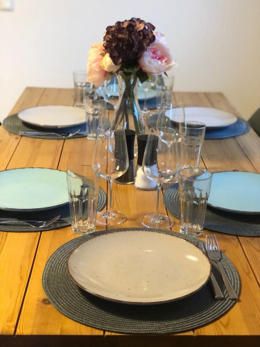 Fashionable home in vibrant neighbourhood