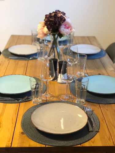 Fashionable home in vibrant neighbourhood