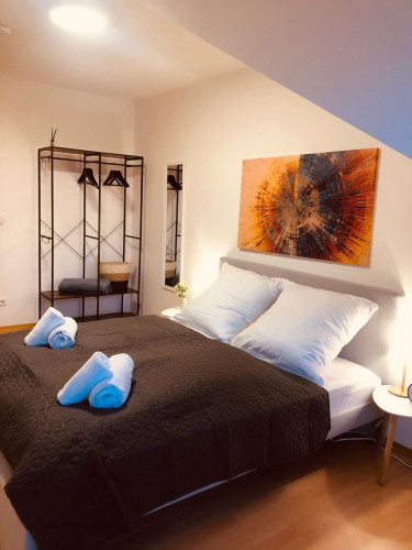 Fashionable home in vibrant neighbourhood - Gallery - 41