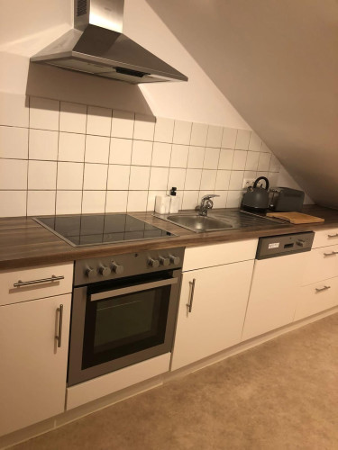 Fashionable home in vibrant neighbourhood