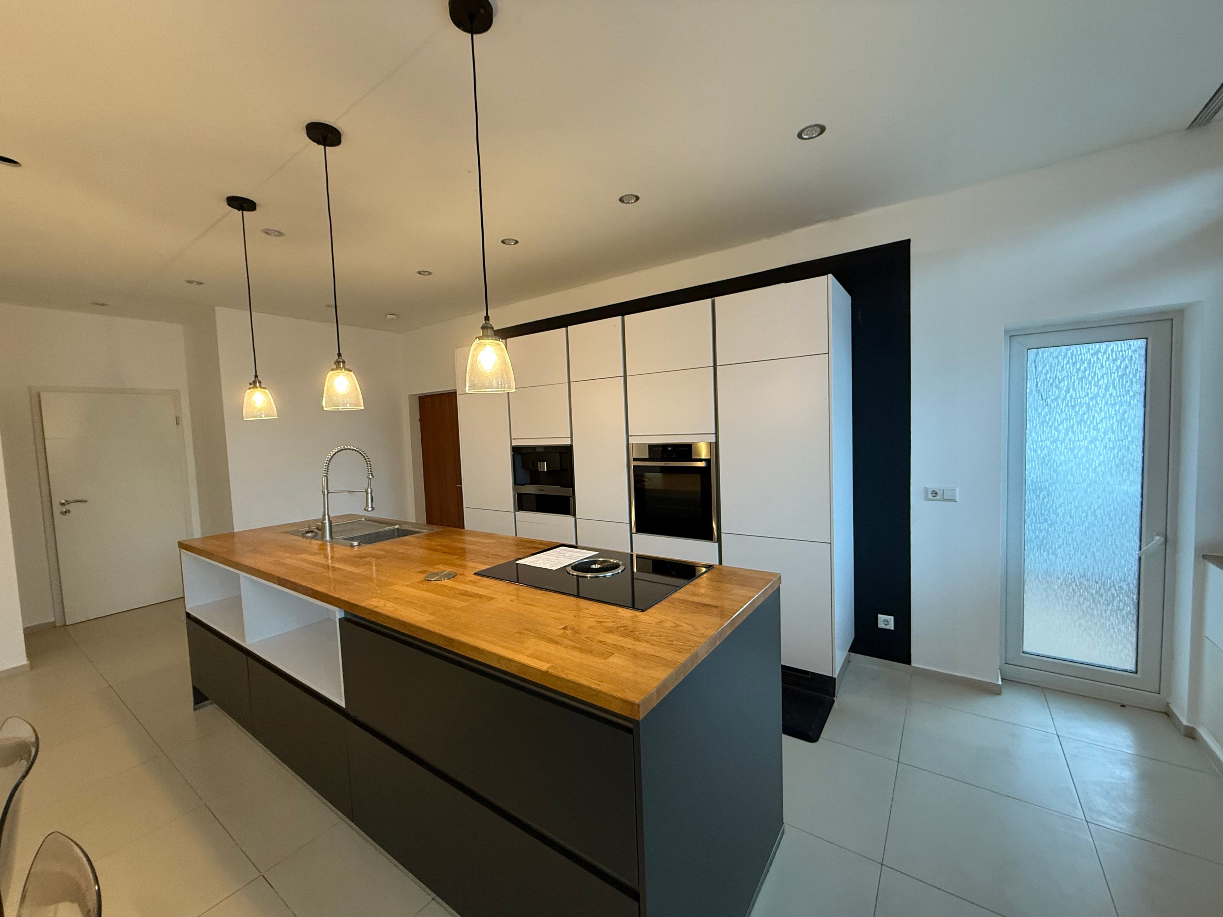 Fully Furnished Premium Loft – Sindelfingen City Center (Marktplatz) Available Now - 9