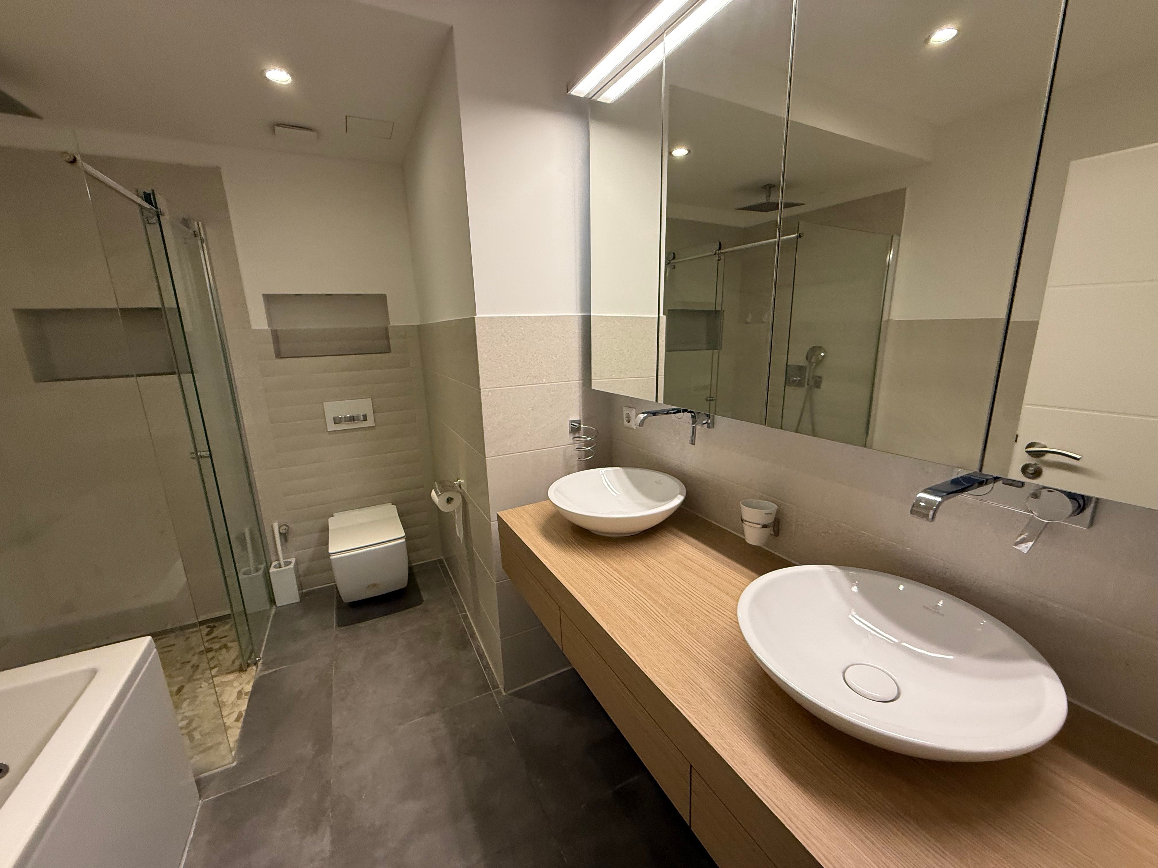 Fully Furnished Premium Loft – Sindelfingen City Center (Marktplatz) Available Now - 4