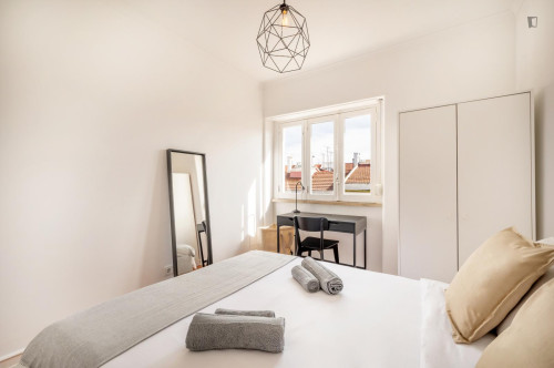 Inviting double bedroom in Alameda