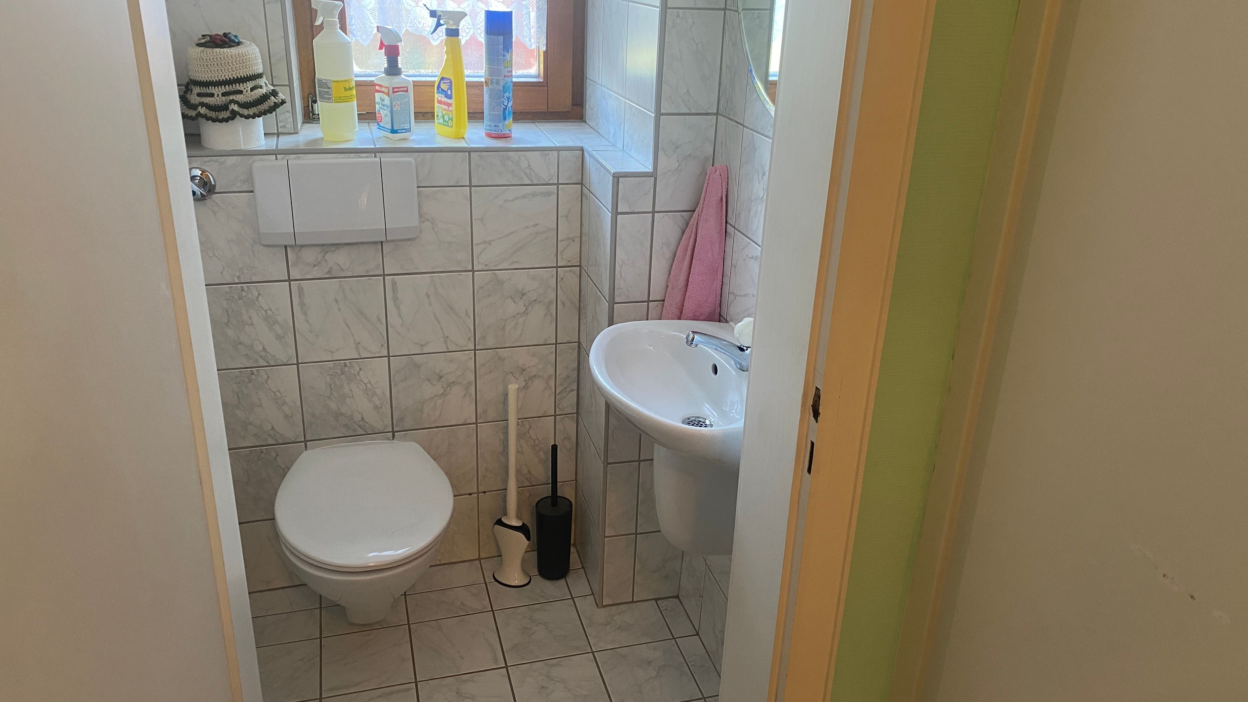 Charming & Perfect Home Located In Filderstadt - 32