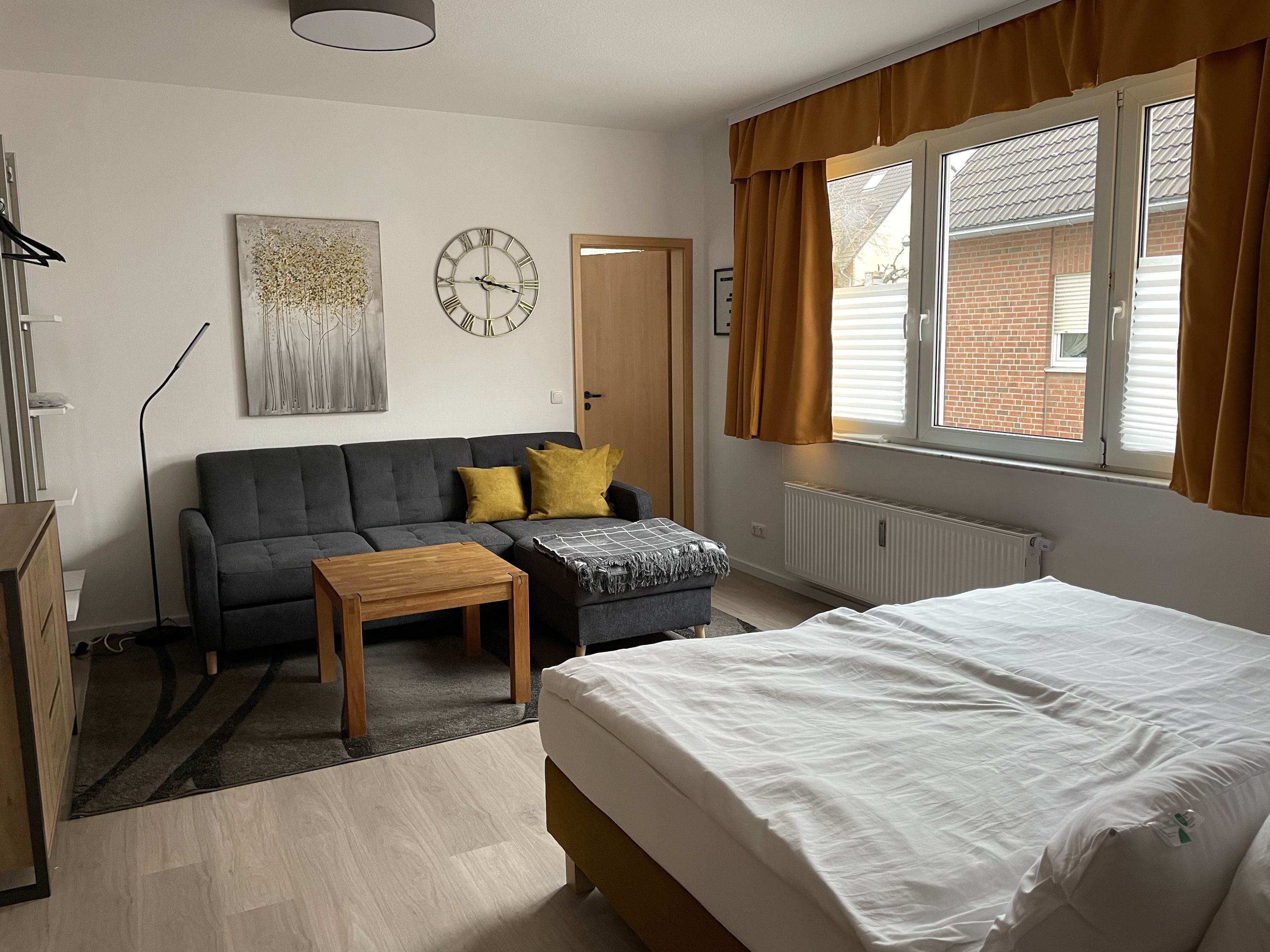  Charming City Flat In Mönchengladbach: Fully Equipped & Comfortable  -  Charming city flat in Mönchengladbach: fully equipped & comfortable  - Gallery -  21