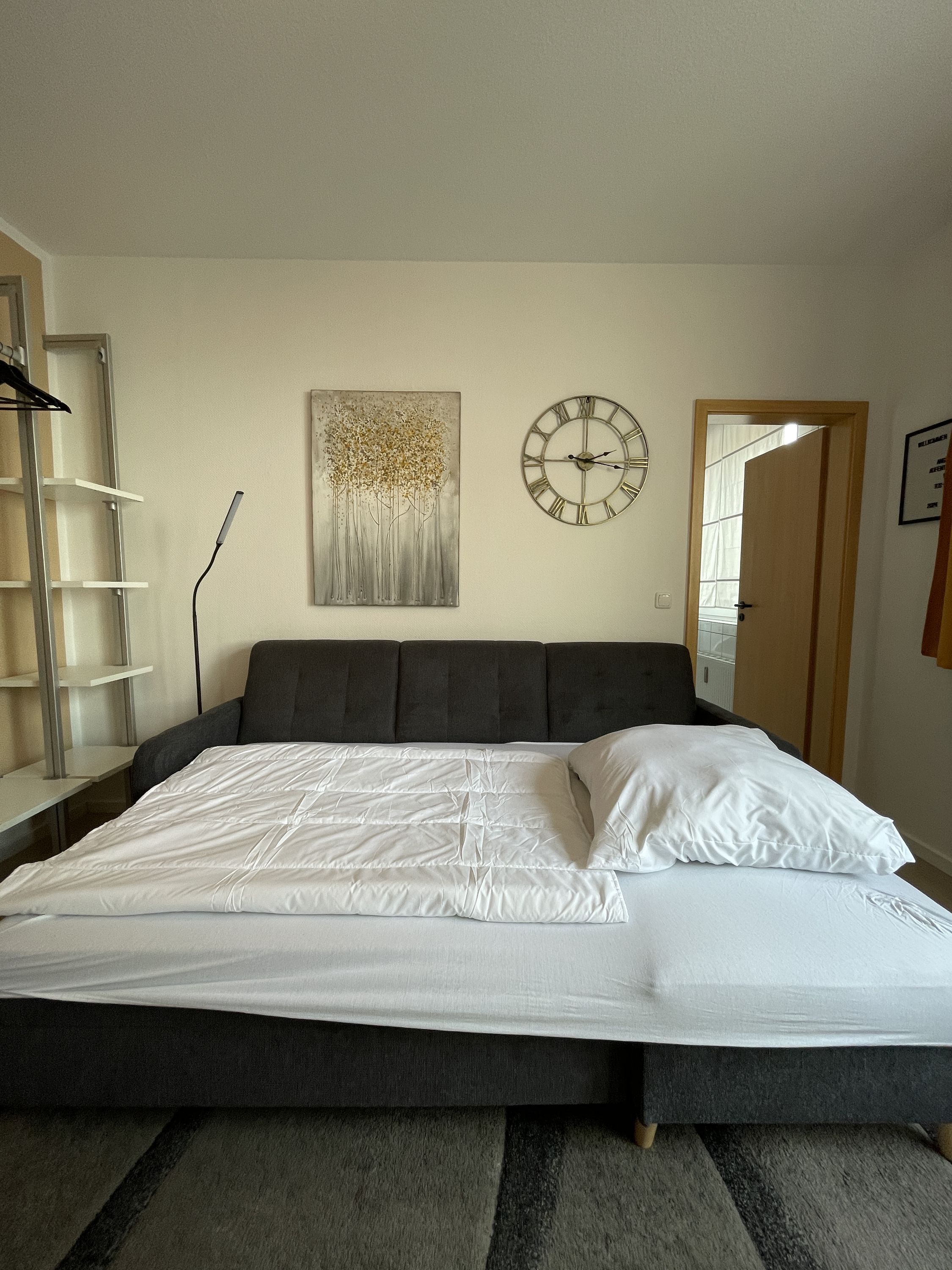  Charming City Flat In Mönchengladbach: Fully Equipped & Comfortable  -  Charming city flat in Mönchengladbach: fully equipped & comfortable  - Gallery -  19