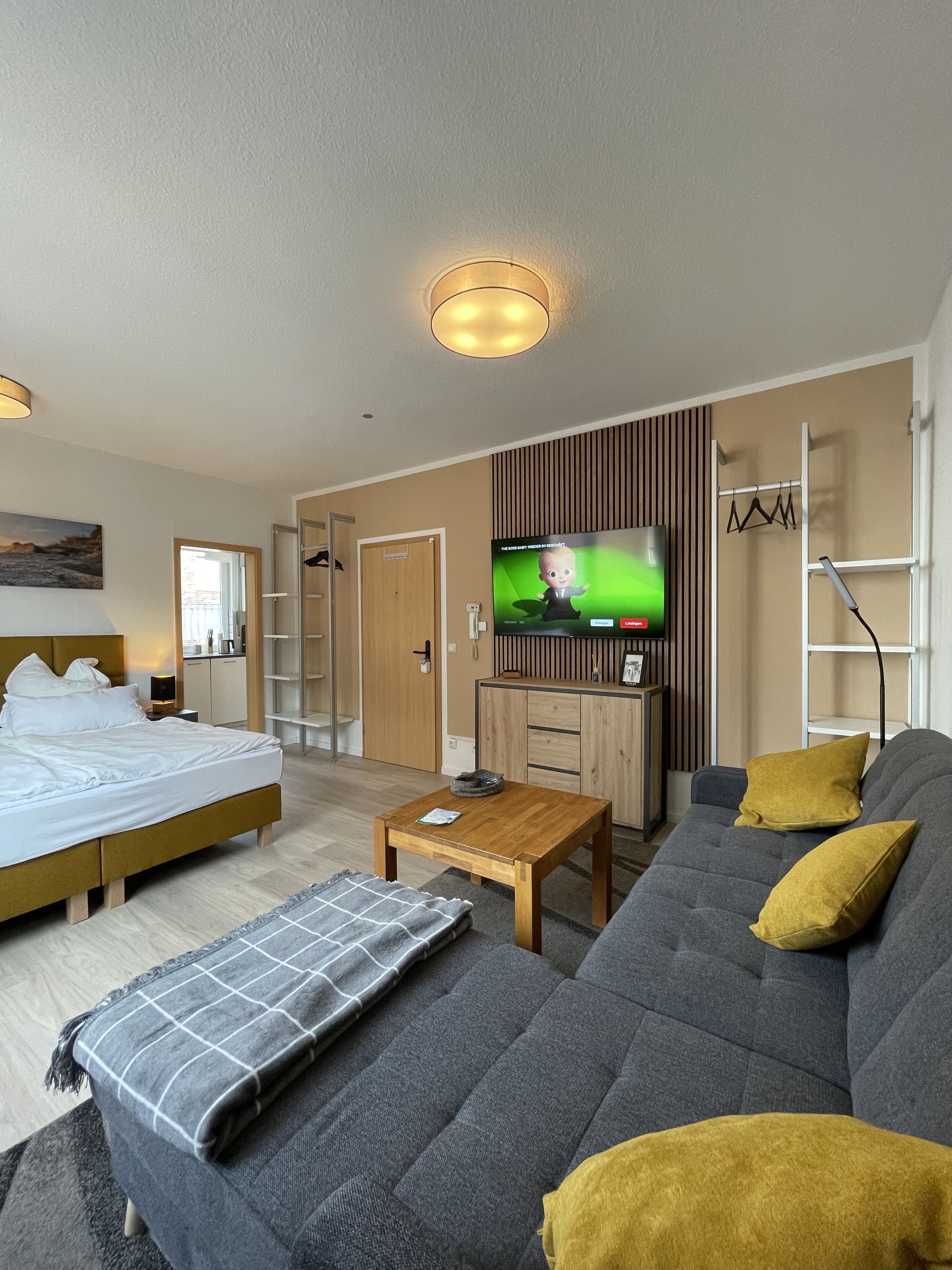  Charming City Flat In Mönchengladbach: Fully Equipped & Comfortable  -  Charming city flat in Mönchengladbach: fully equipped & comfortable  - Gallery -  25