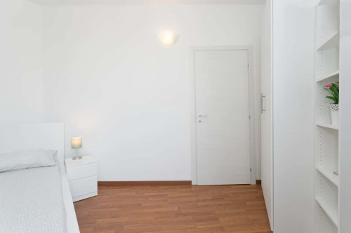 via gavirate 27  private room s1