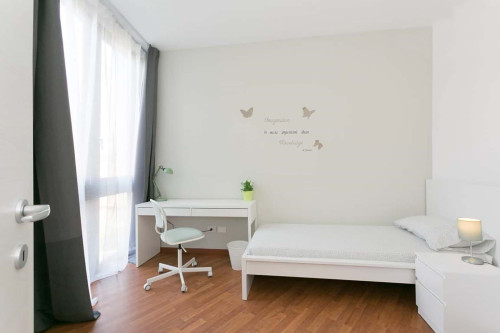 via gavirate 27  private room s1