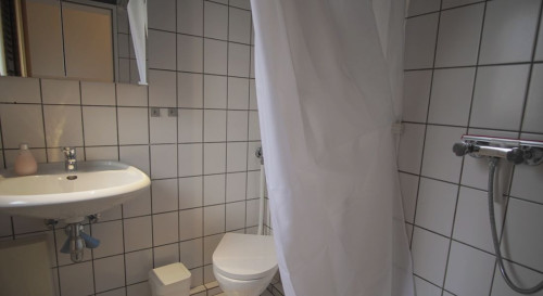 Modern Studio Apartment in Bochum-Weitmar-Mark – Ideal for 1 to 2 Guests - Gallery - 7