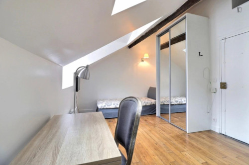 Very cosy studio near the Place de Clichy metro