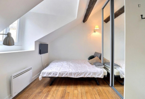 Very cosy studio near the Place de Clichy metro
