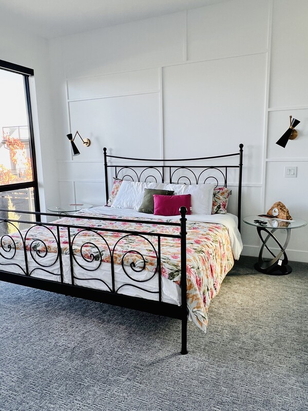 Luxury Master Bedroom; King Size Bed; Lake And Mountain View(Full Room) - 1