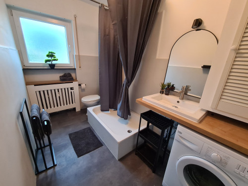 Lovely Apartment with Balcony & Parking - Gallery - 5