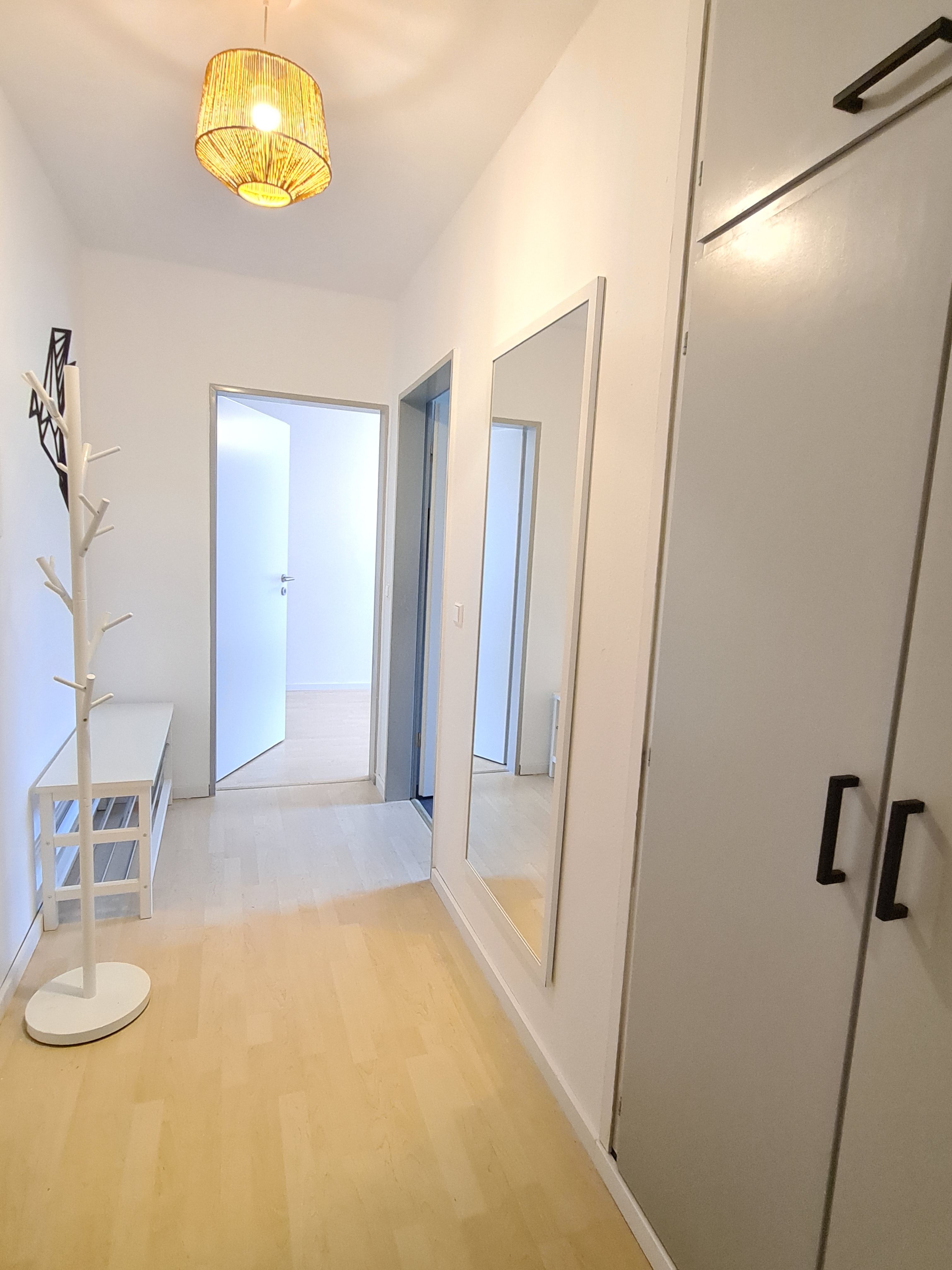 Lovely Apartment With Balcony & Parking - 12