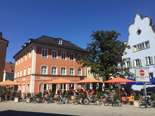 Bright, modern 2-room apartment, cosily furnished, quiet location in the centre of Ingolstadt