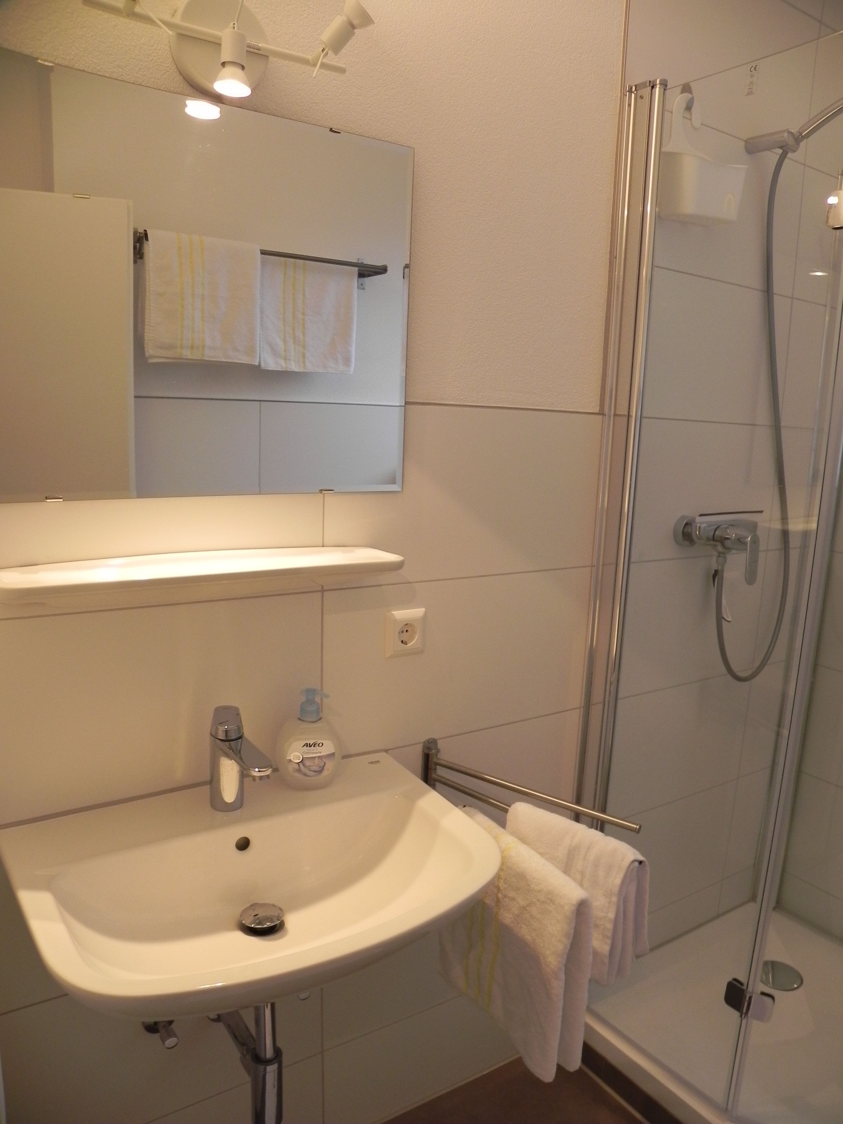  Studio-Apartment - Centrally Located, Danube + Ulm By Foot, Private Parking, Lift, W-LAN  -  Studio-Apartment - centrally located, Danube + Ulm by foot, private parking, lift, W-LAN  - Gallery -  1