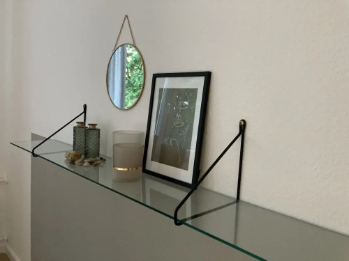 Freshly renovated and furnished 3-room flat with balcony and car parking space