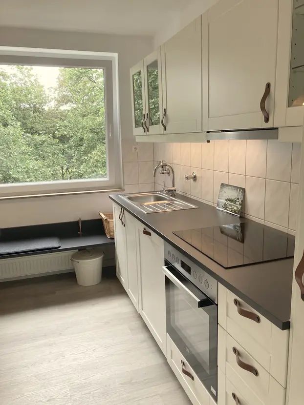  Freshly Renovated And Furnished 3-Room Flat With Balcony And Car Parking Space  -  Freshly renovated and furnished 3-room flat with balcony and car parking space  - Gallery -  7