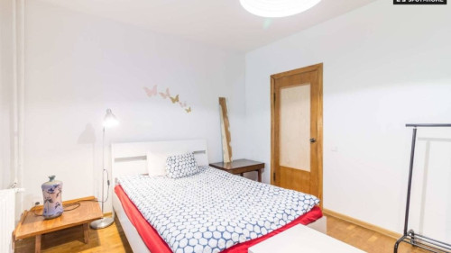 Room in a shared 5-bedroom apartment for rent in Vilnius