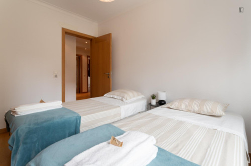 Vibrant 2 Bedroom Apartment with a balcony in front of Sesimbra Beach - Gallery - 10