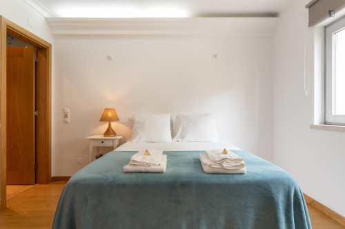 Vibrant 2 Bedroom Apartment with a balcony in front of Sesimbra Beach - Gallery - 22