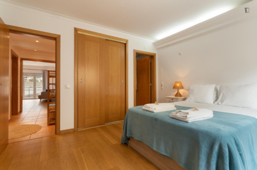 Vibrant 2 Bedroom Apartment with a balcony in front of Sesimbra Beach - Gallery - 24