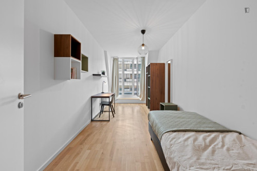 Lovely single bedroom in a brand new building next to Stadtmitte metro station