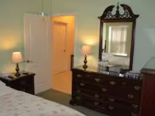 Beautiful Lakefront Home, Gated - Gallery - 9