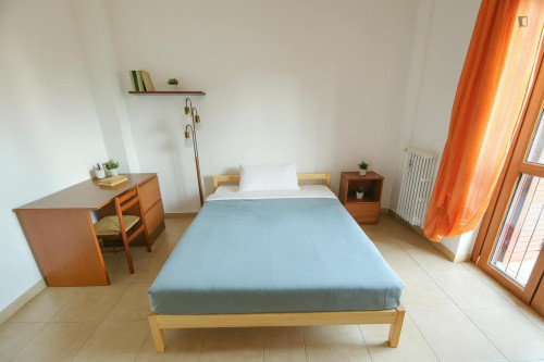 Lovely double bedroom near Milano Certosa station