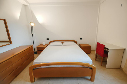 Neat double bedroom near Milano Certosa station