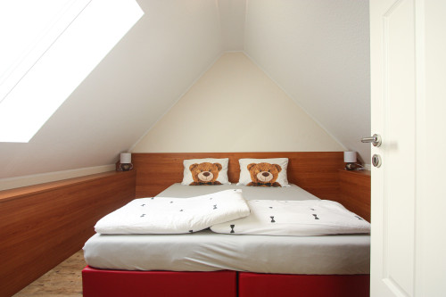 modern, luxuries, clean and top location. NEW: Fast charging station right at your doorstep!