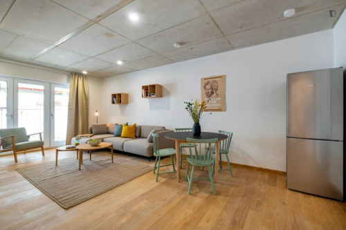 Stylish single bedroom in shared flat in well-connected Maxvorstadt