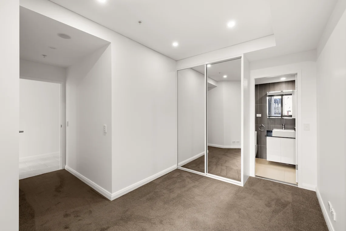  Unfurnished 3 Bedrooms 2 Bathrooms  -  UKO Parramatta Central  - Gallery -  6