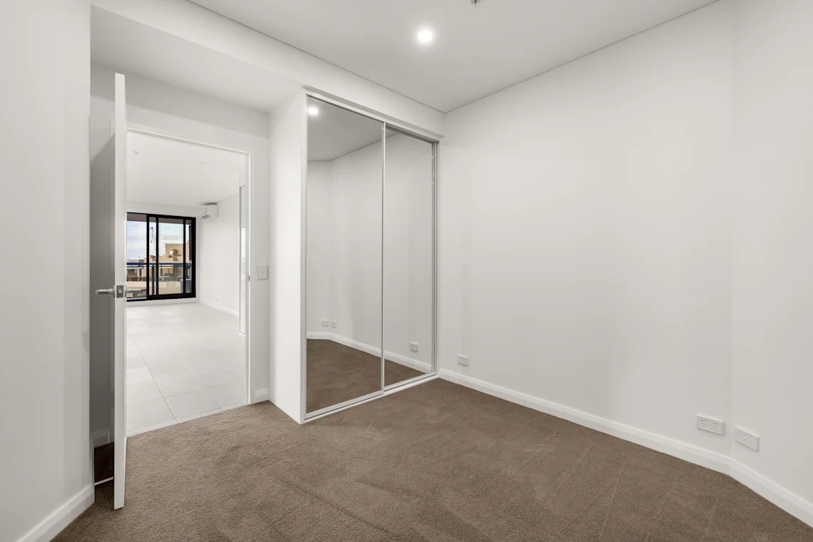  Unfurnished 3 Bedrooms 2 Bathrooms  -  UKO Parramatta Central  - Gallery -  8