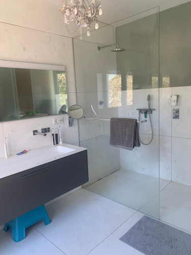 Modern, furnished, exclusive 3-room, 105 m² residential area in a prime location in Nuremberg